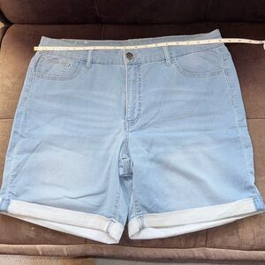 Jean shorts with rolled cuff front zipper size 14 measurements in photo NWOT